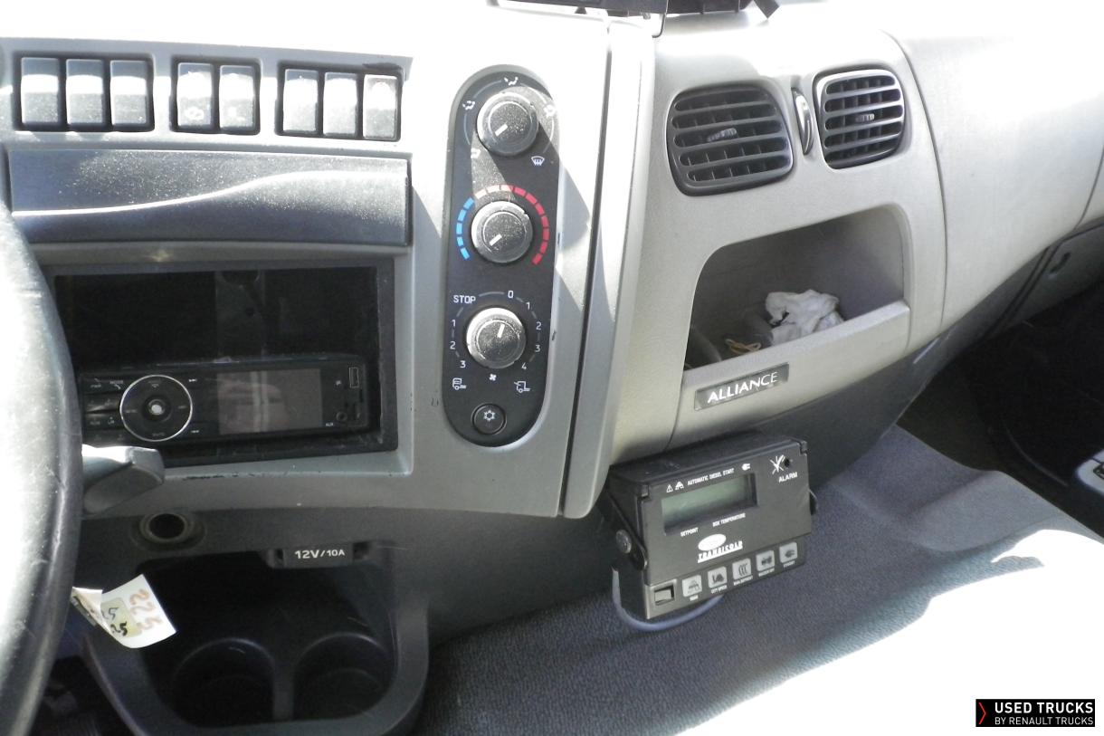 Renault Trucks Premium Distribution 270
