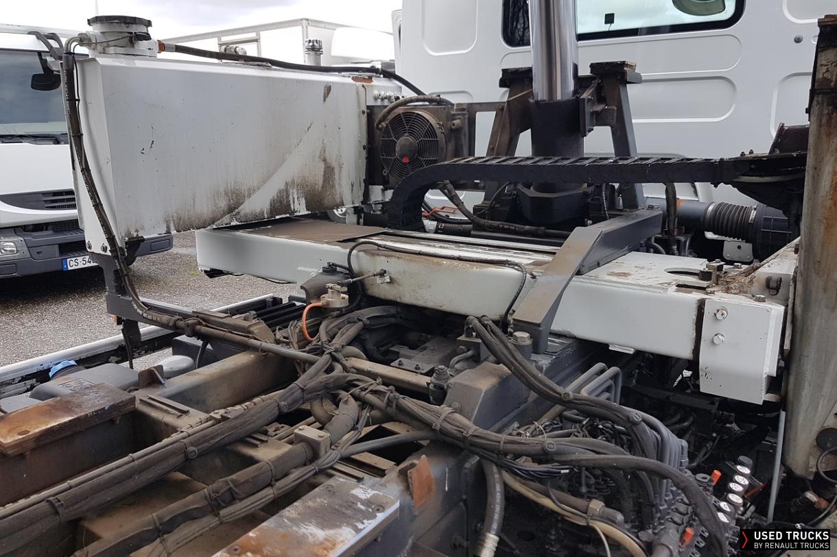 Renault Trucks Premium Distribution 340