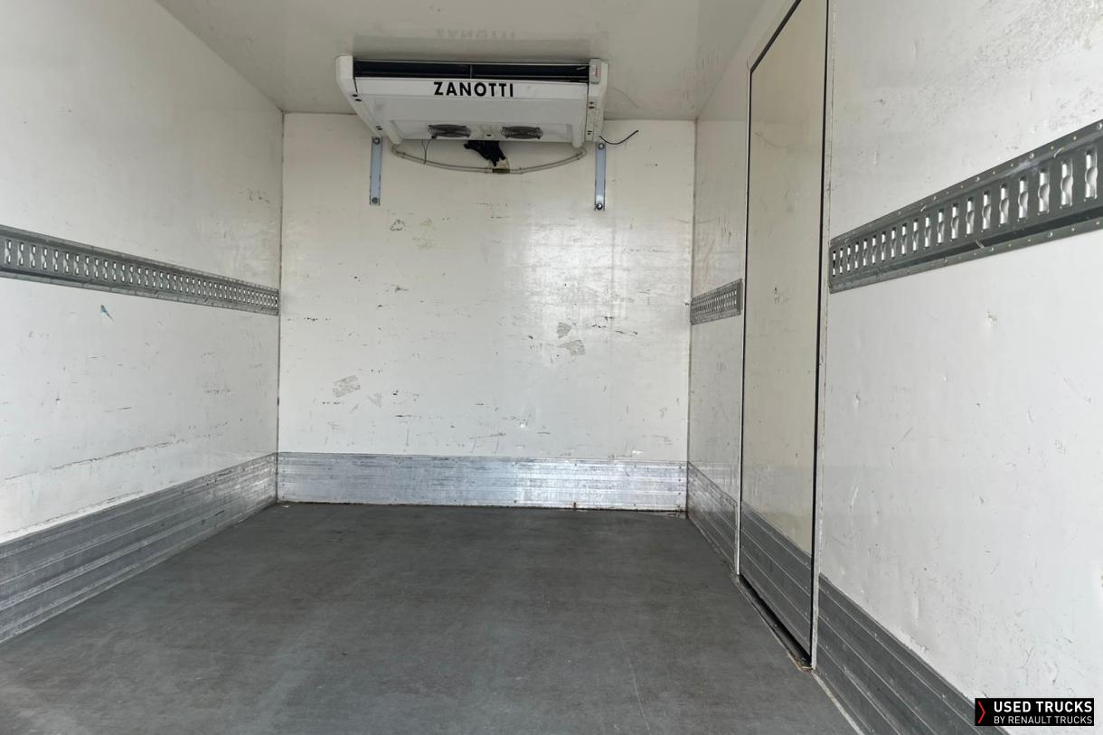 Renault Trucks Maxity 130