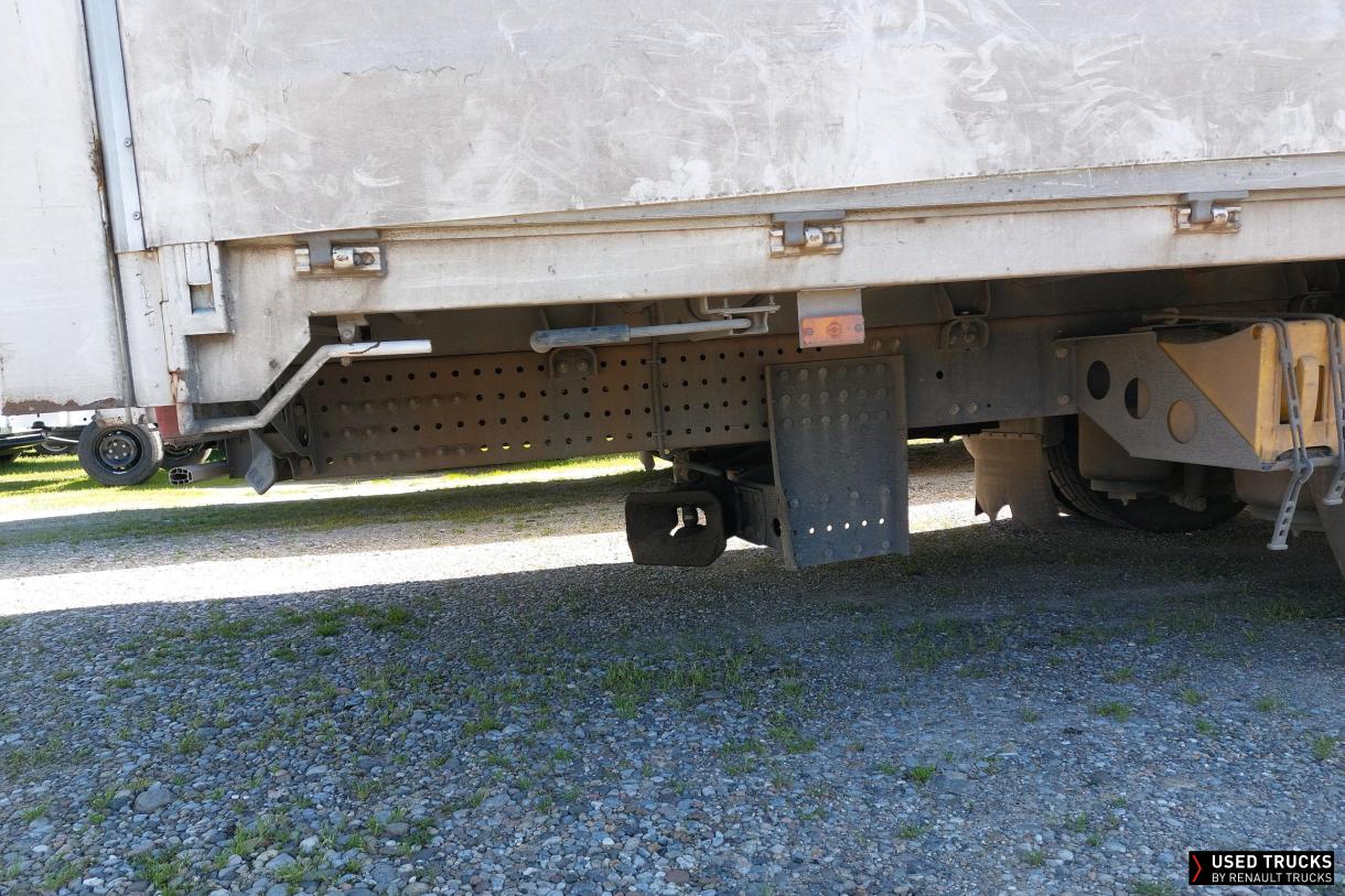 Renault Trucks D Wide 320