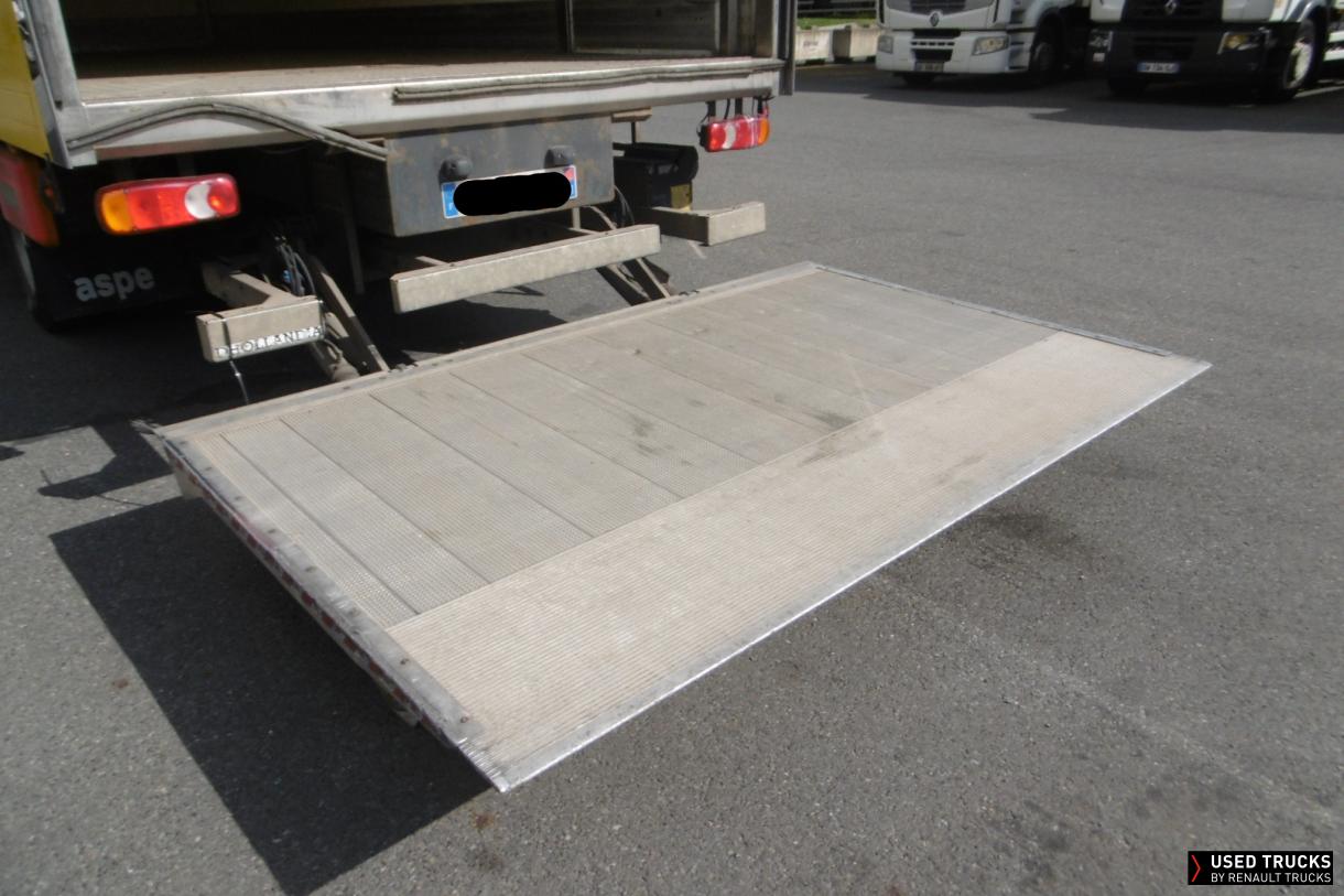 Renault Trucks D 240