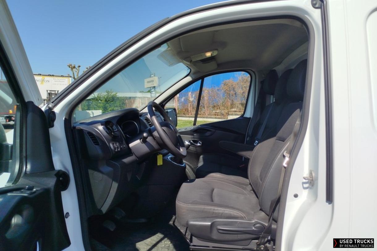 Renault Trafic 145