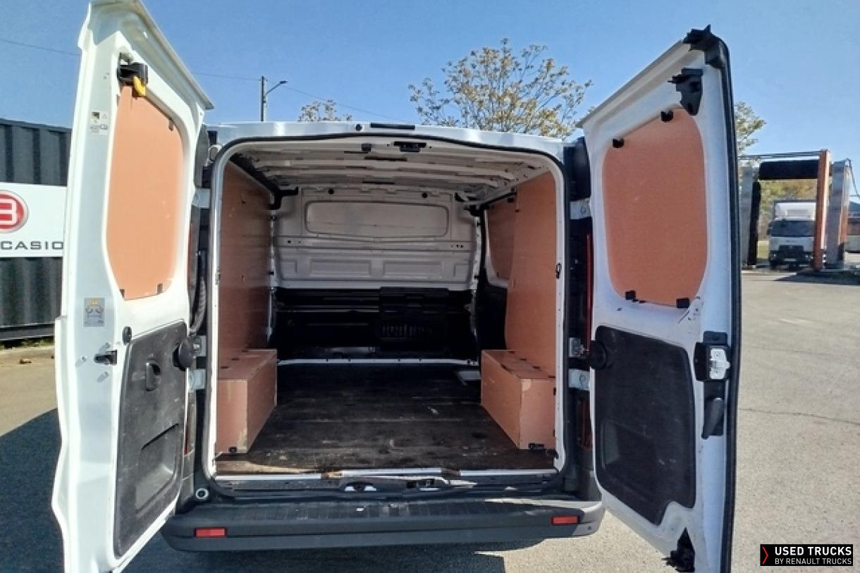 Renault Trafic 145