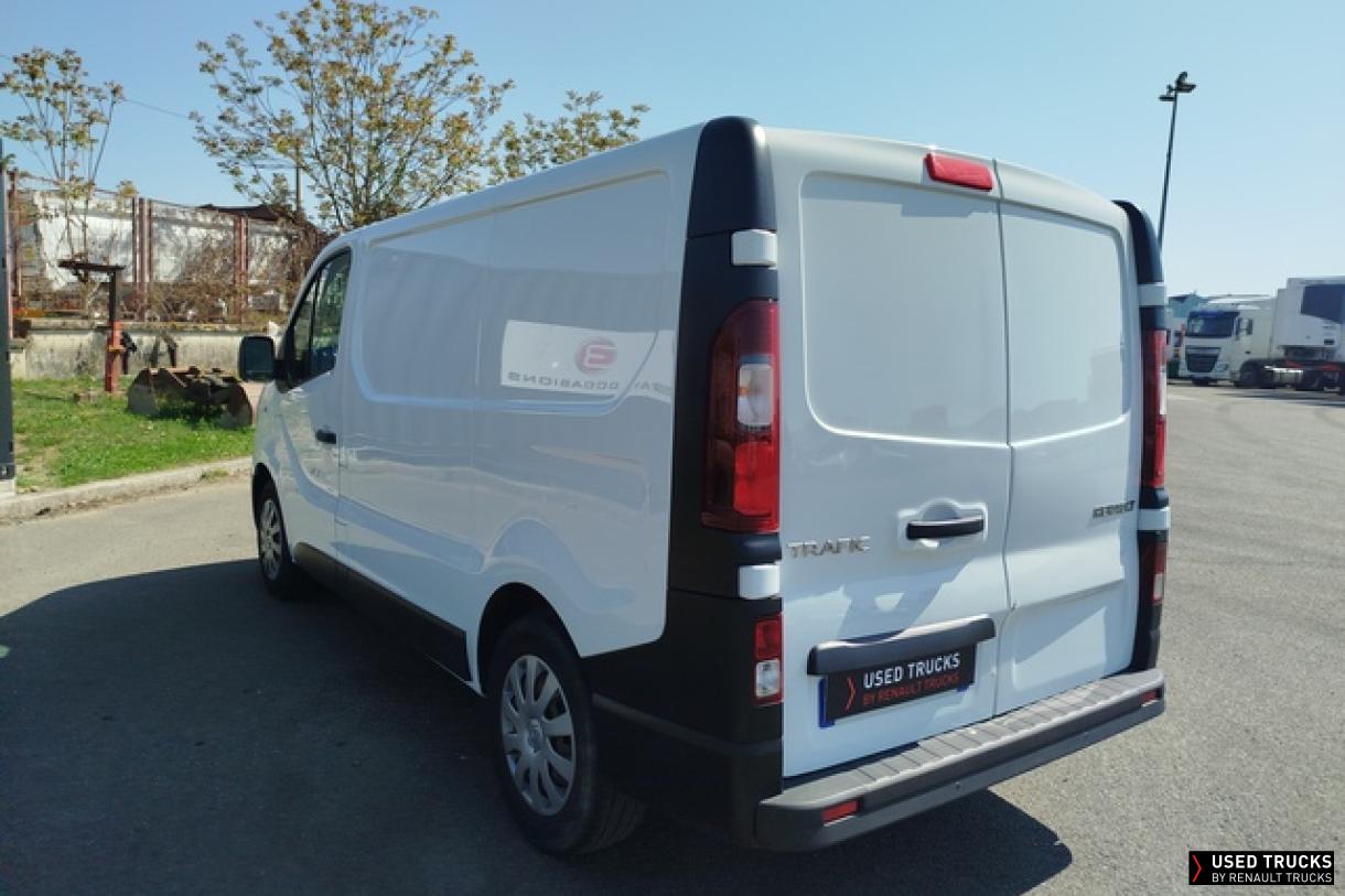 Renault Trafic 145
