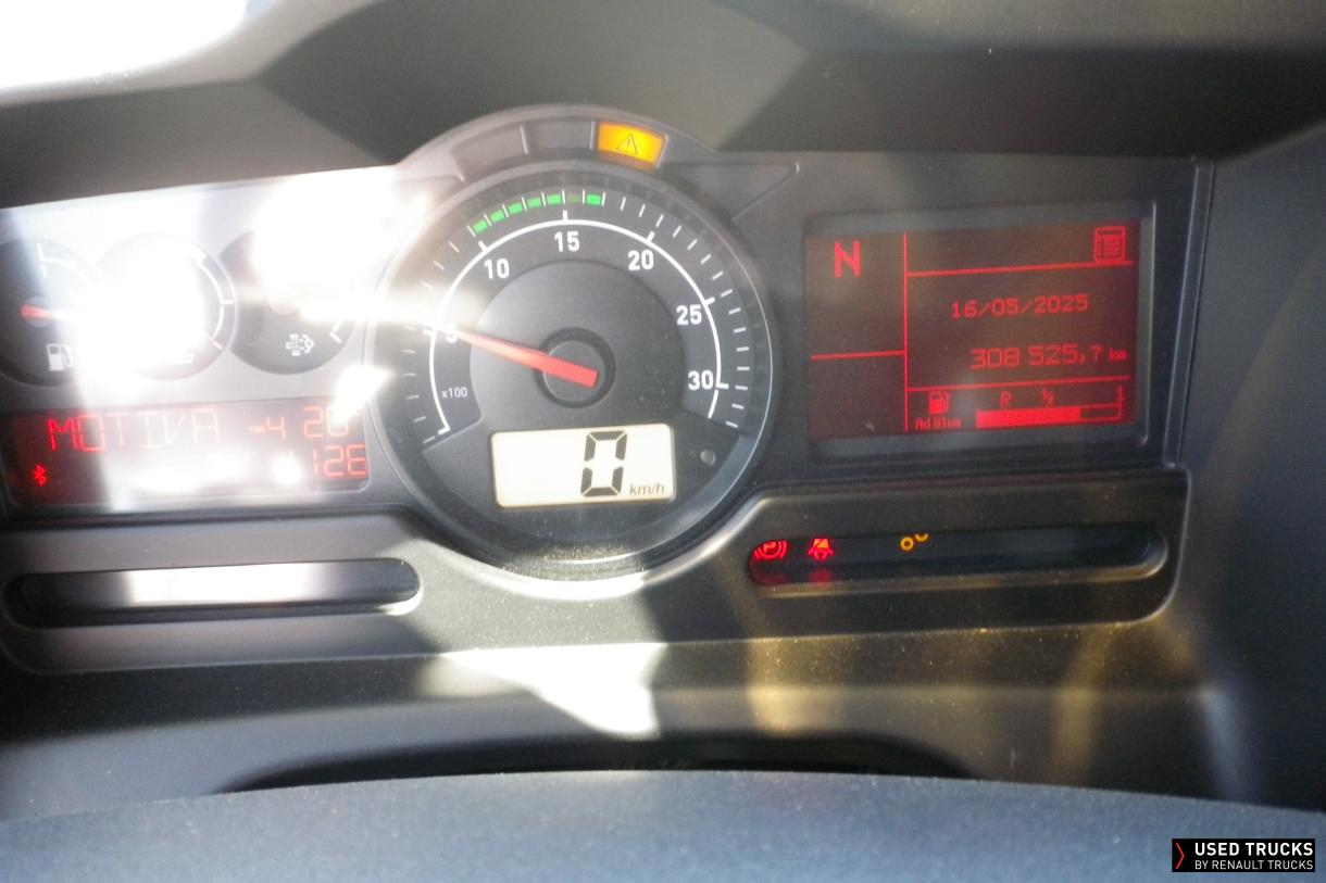 Renault Trucks D Wide 320
