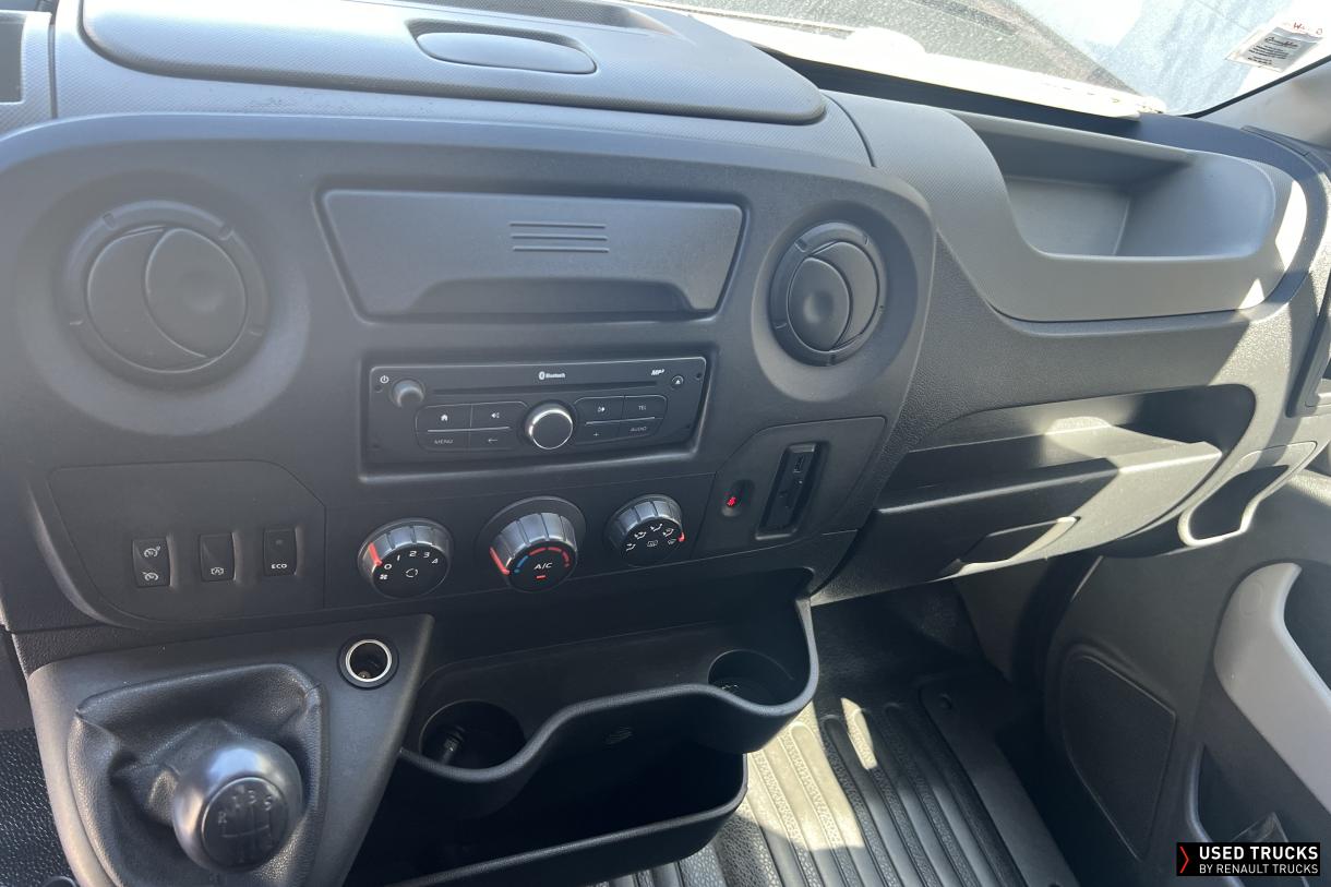 Renault Master 136