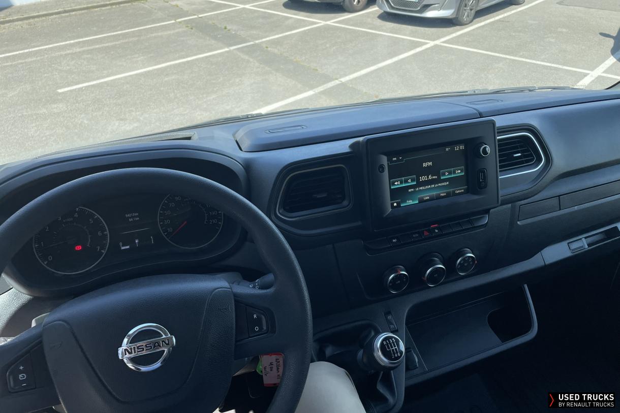Nissan Interstar 130