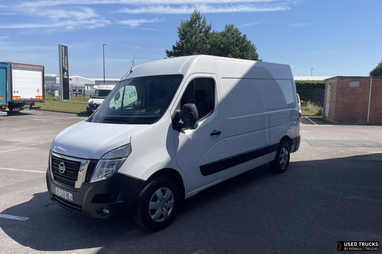 Nissan Interstar 130