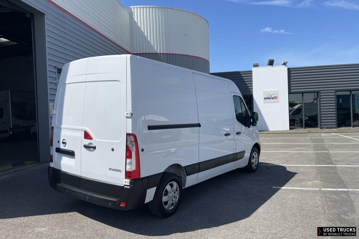 Nissan Interstar 130