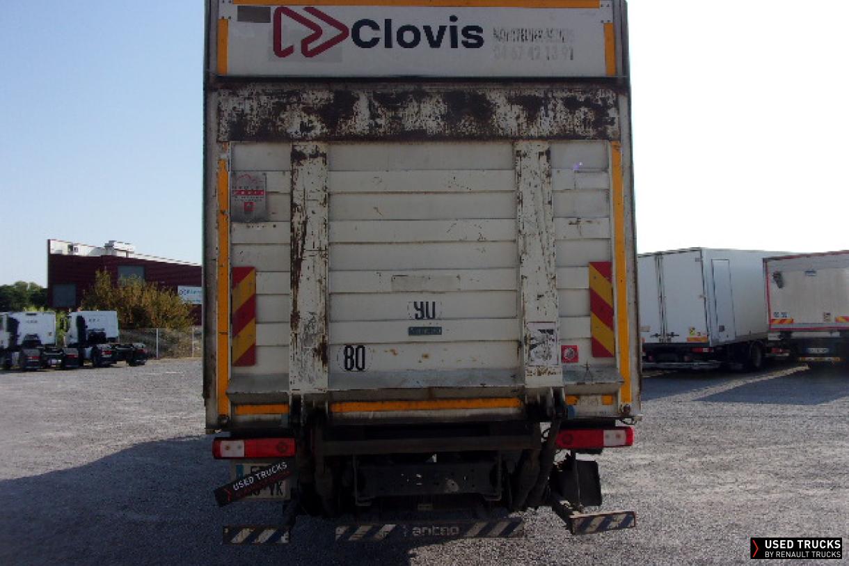 Renault Trucks D Wide 320