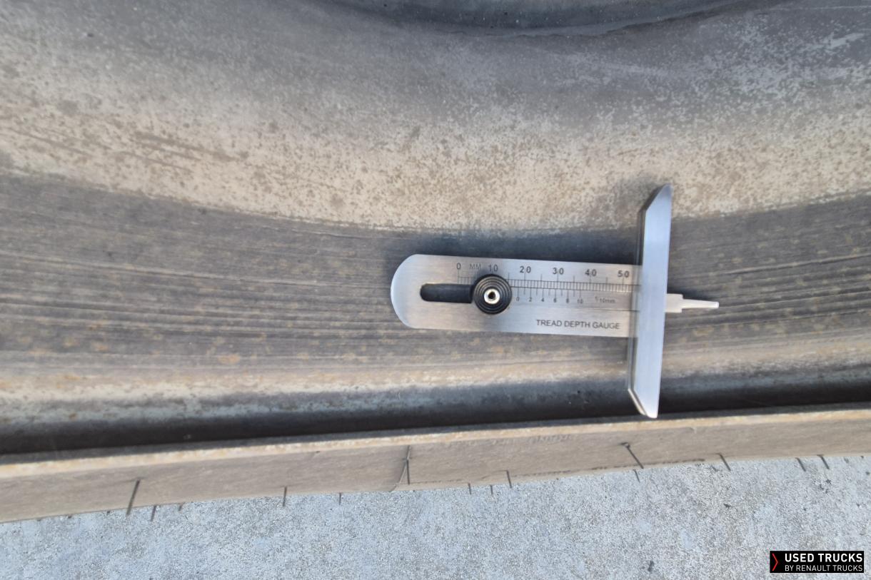 Renault Trucks Premium Distribution 270