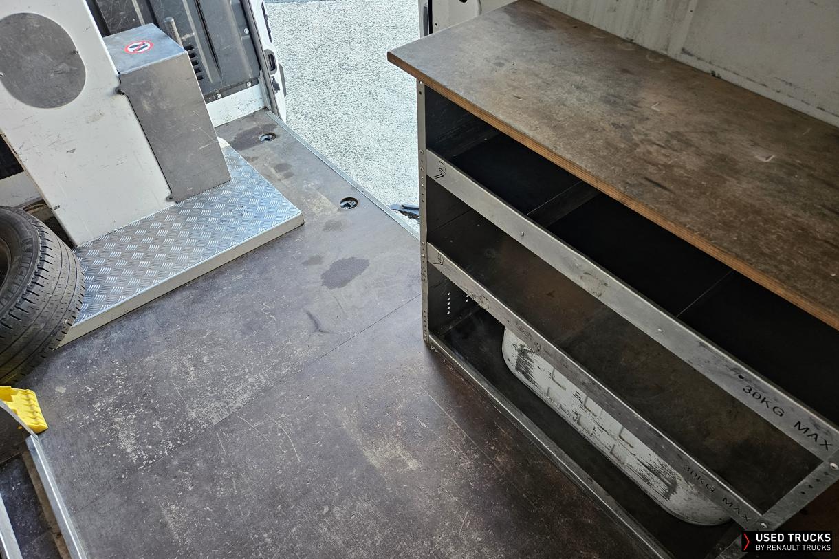 Renault Trucks Master 145