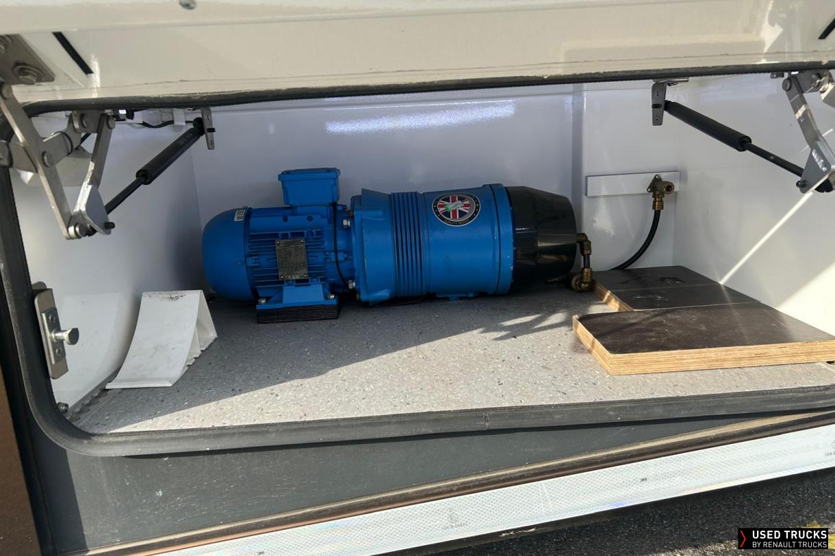 Mercedes-Benz Actros 530