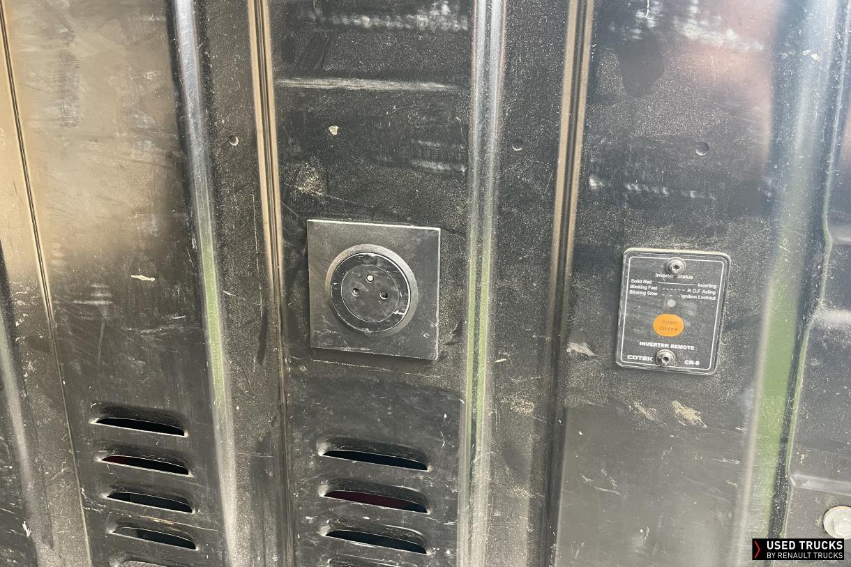 Renault Trucks Master 165