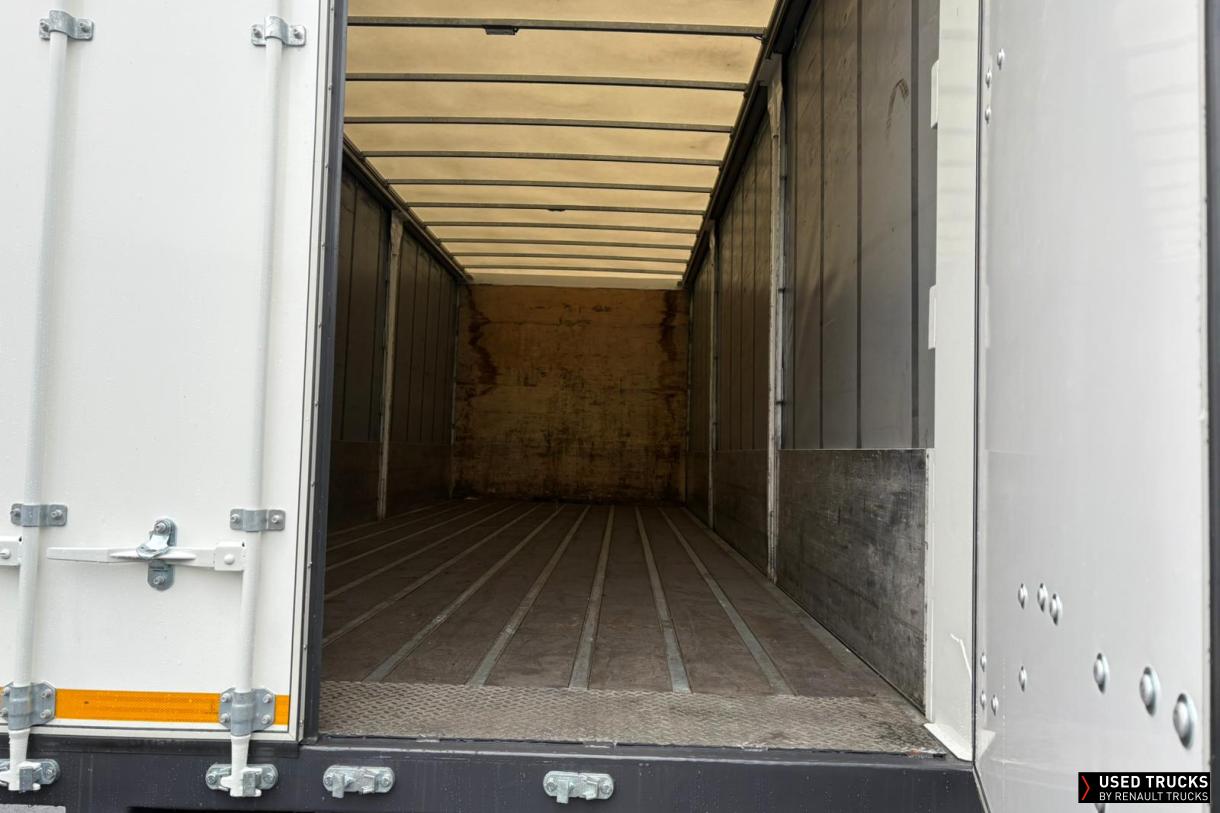 Renault Trucks D Wide 320