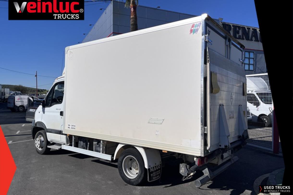 Renault Trucks Mascott 150