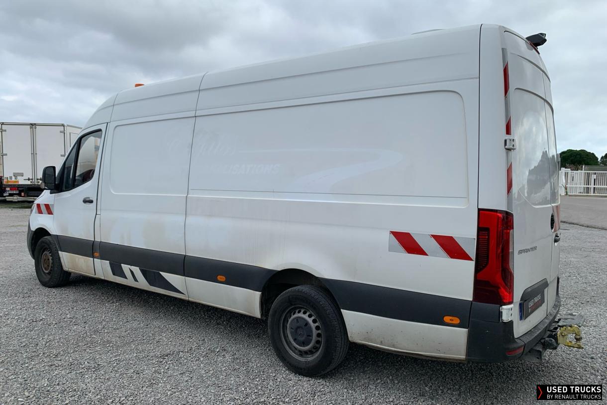 Mercedes-Benz Sprinter 140