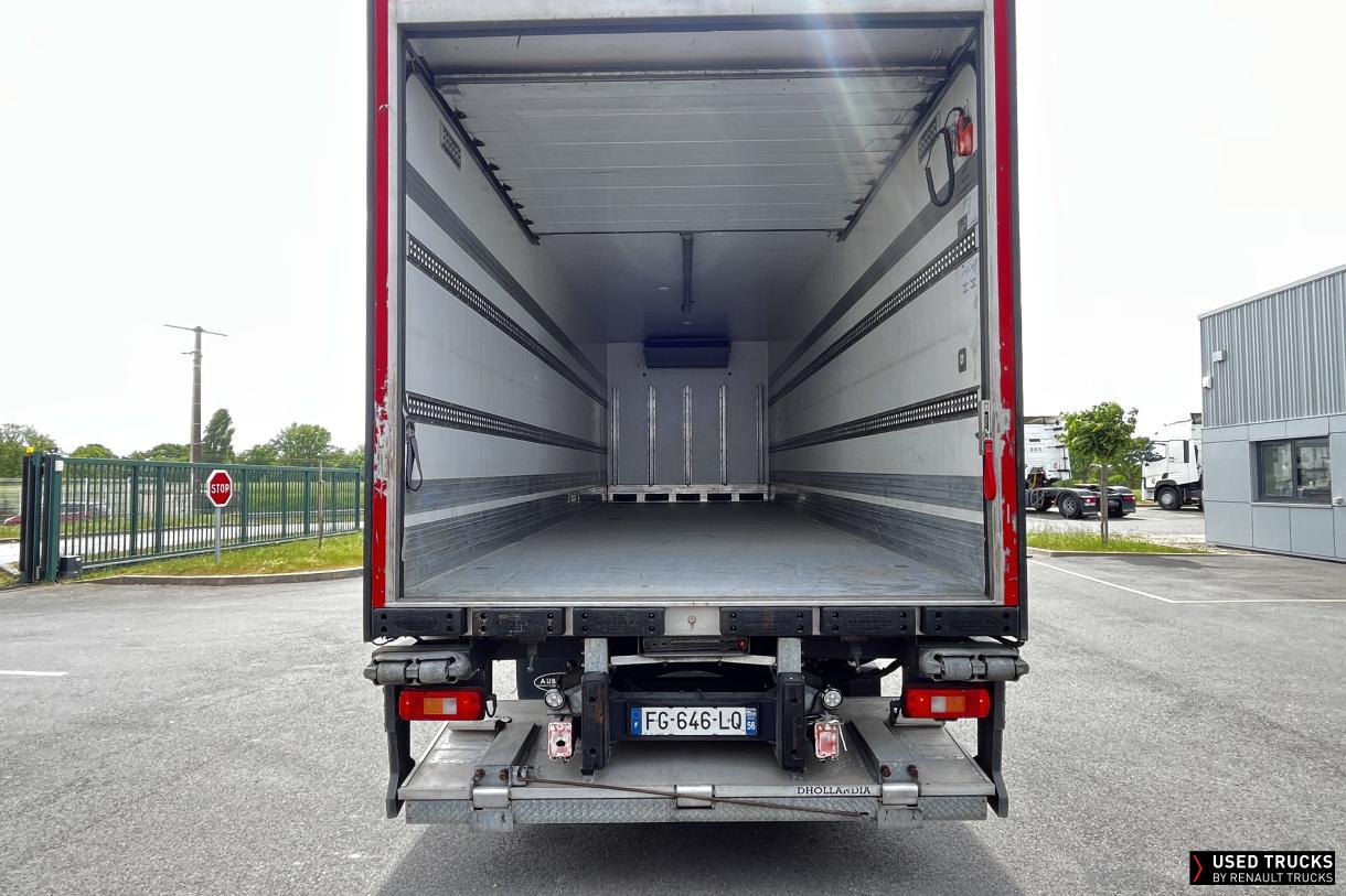 Renault Trucks D Wide 320