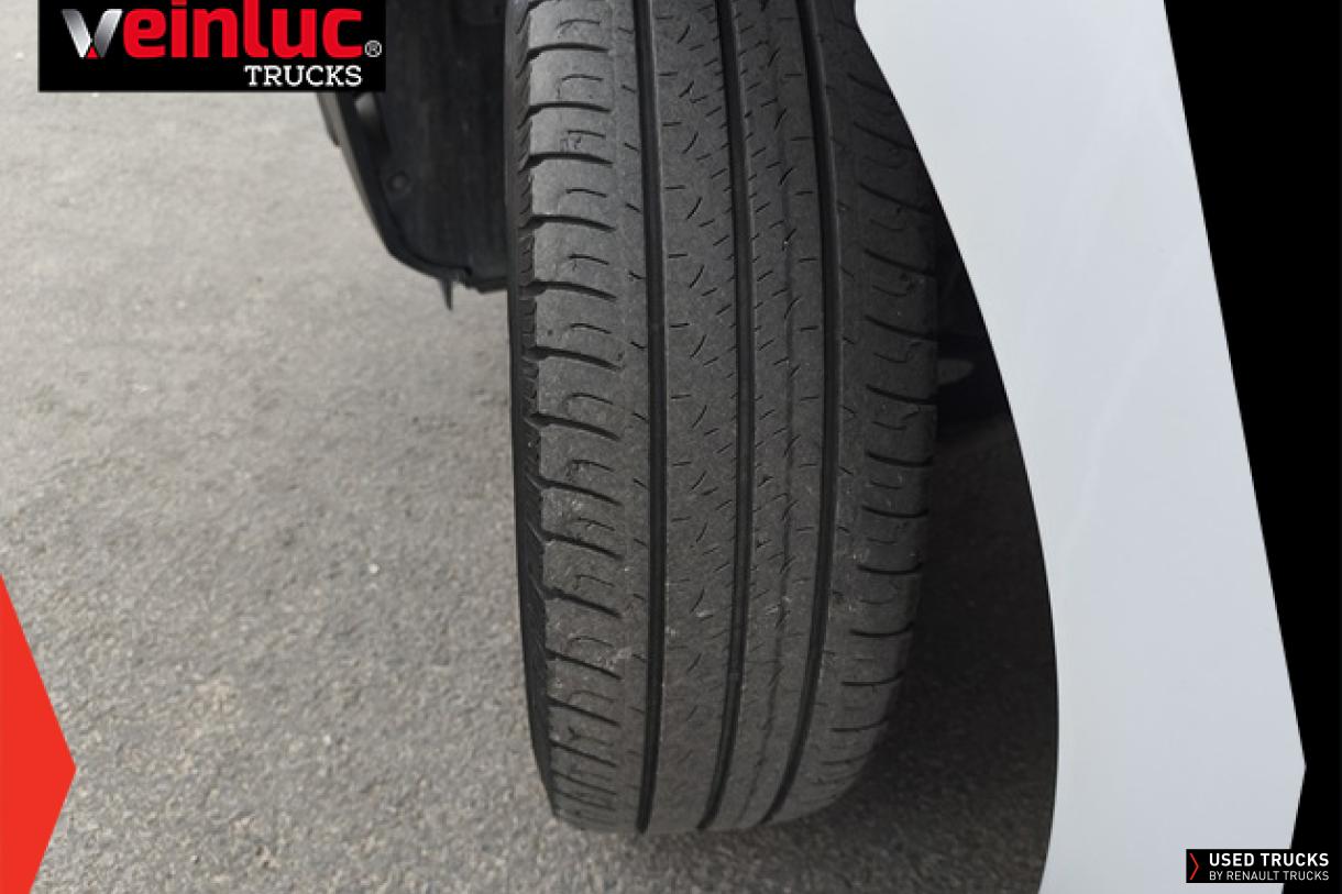 Renault Trucks Trafic 81