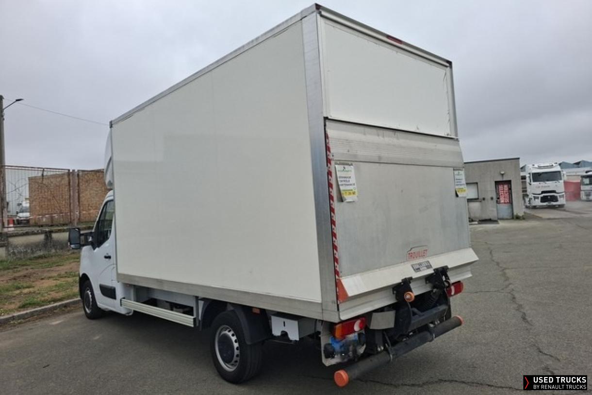 Renault Master 145