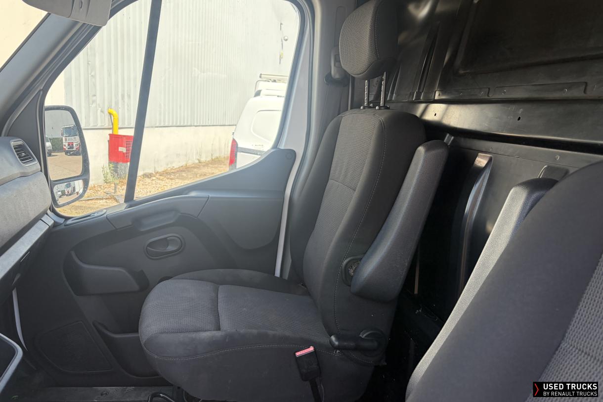 Renault Trucks Master 145