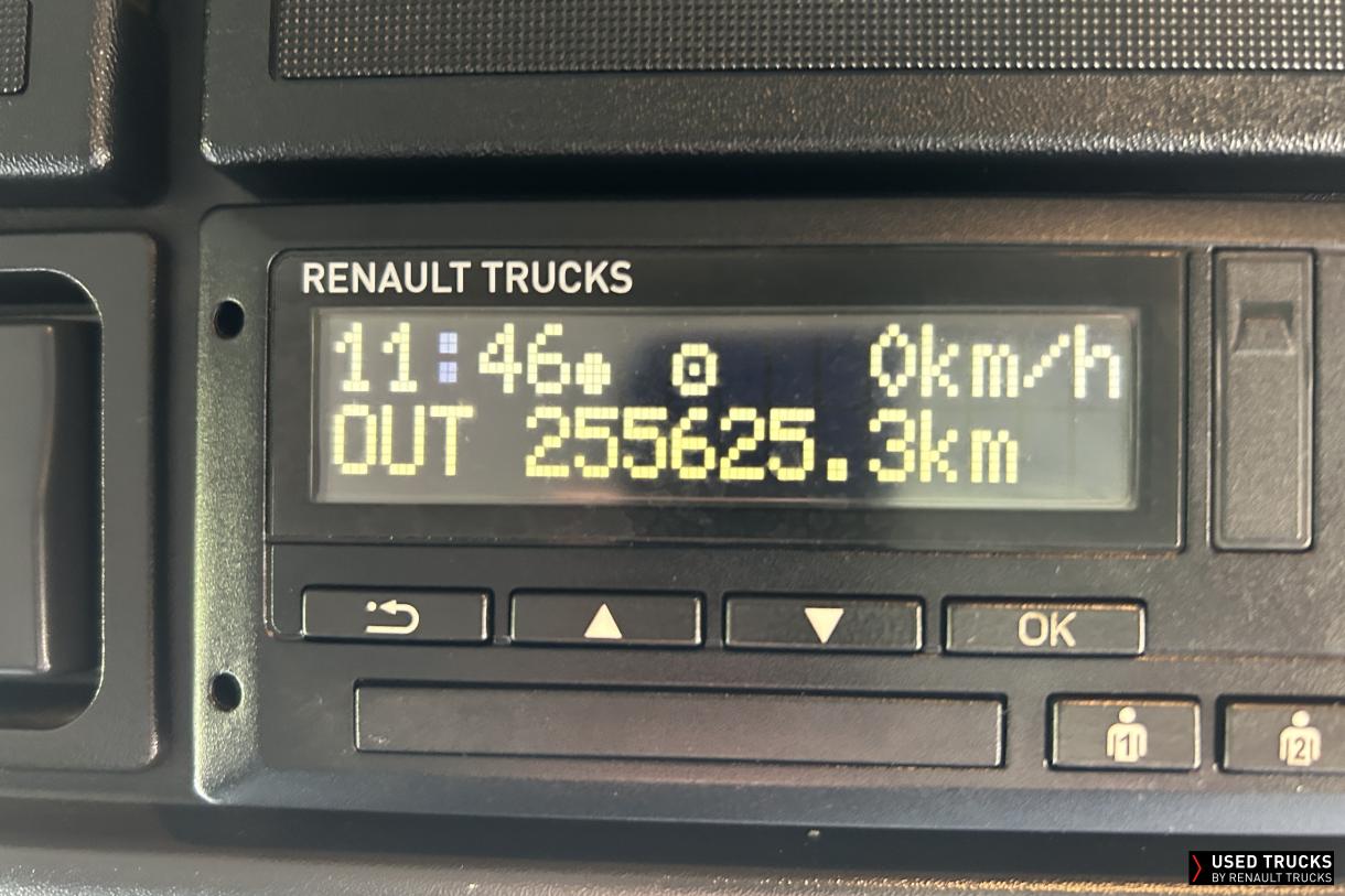 Renault Trucks D Wide 320