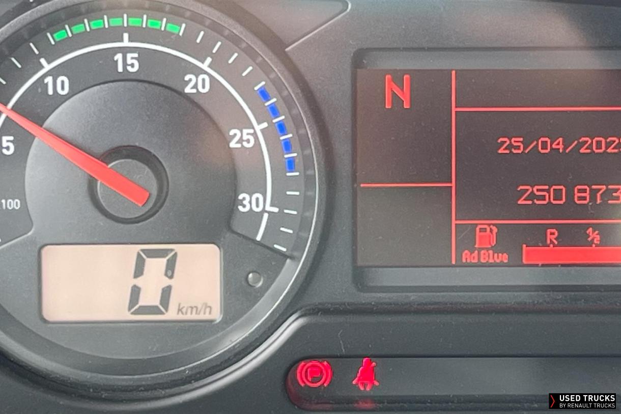 Renault Trucks D Cab 2.1 240