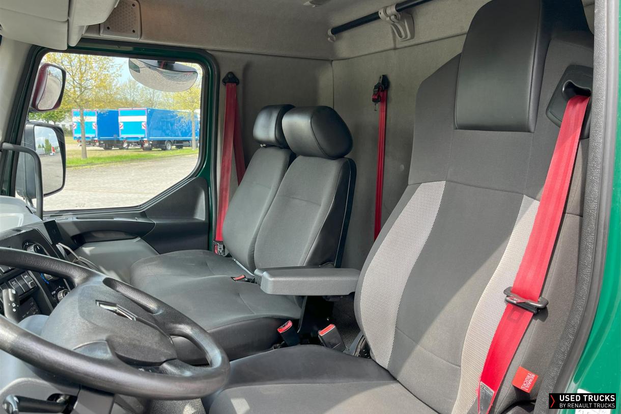 Renault Trucks D Cab 2.1 240