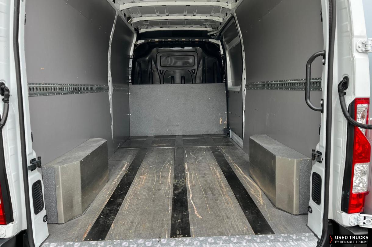 Renault Trucks Master 150