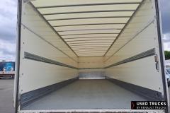 Renault Trucks D
                                          240