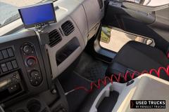 Renault Trucks D
                                          240