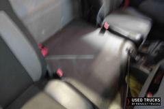 Renault Trucks D
                                          210
